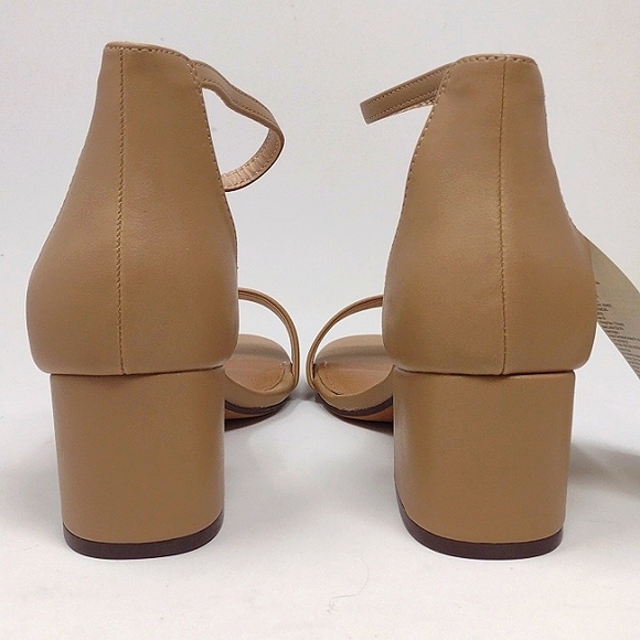 Amazon Essentials Women's Heeled Sandal - Picture 5 of 14